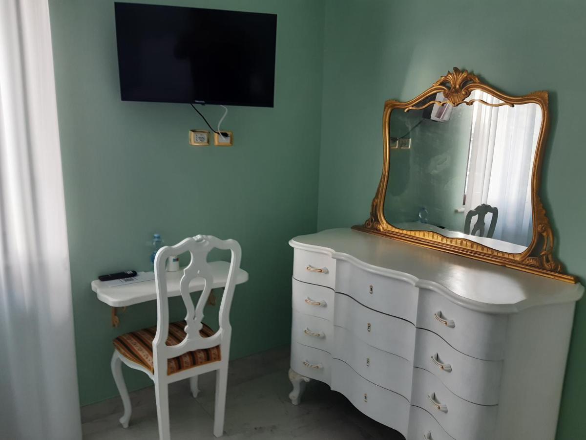 سان جيوفانّي تْيَتينو B&B Domus Aurea 20 المظهر الخارجي الصورة