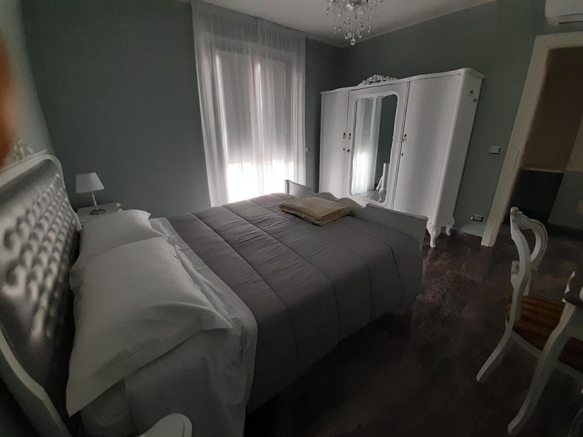 سان جيوفانّي تْيَتينو B&B Domus Aurea 20 المظهر الخارجي الصورة