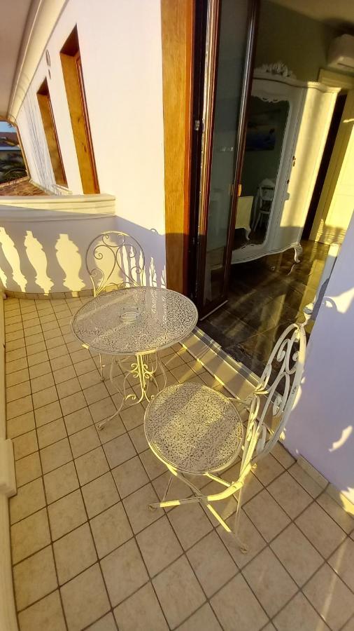 سان جيوفانّي تْيَتينو B&B Domus Aurea 20 المظهر الخارجي الصورة