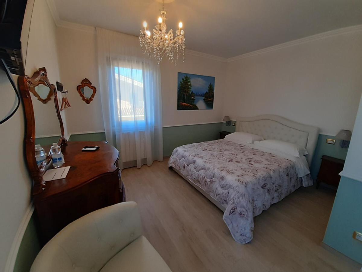 سان جيوفانّي تْيَتينو B&B Domus Aurea 20 المظهر الخارجي الصورة