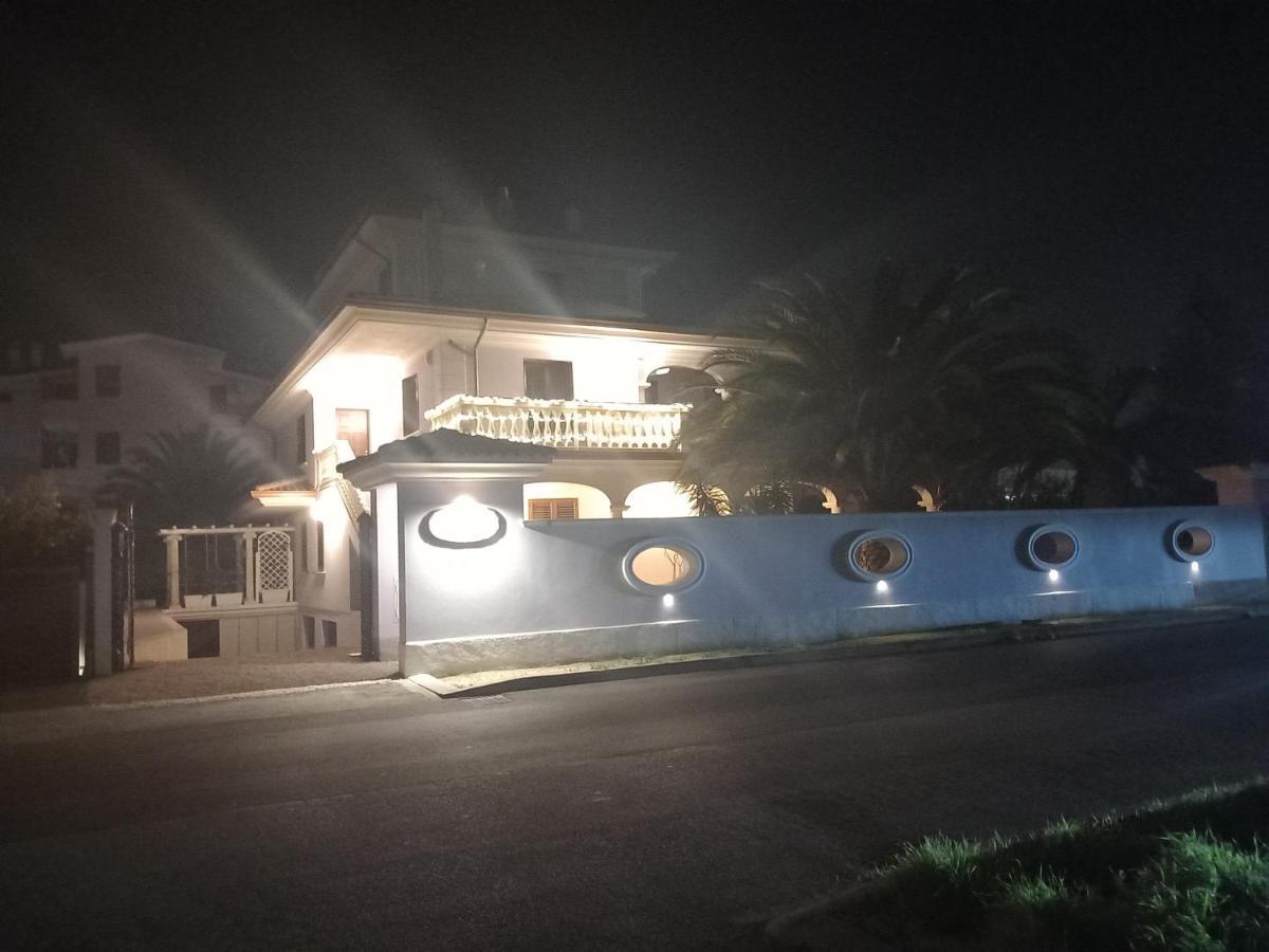 سان جيوفانّي تْيَتينو B&B Domus Aurea 20 المظهر الخارجي الصورة