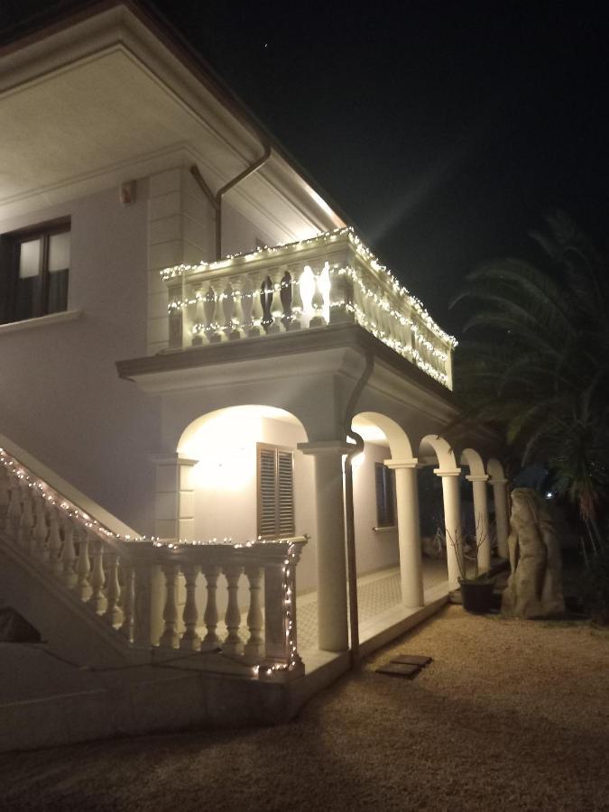 سان جيوفانّي تْيَتينو B&B Domus Aurea 20 المظهر الخارجي الصورة