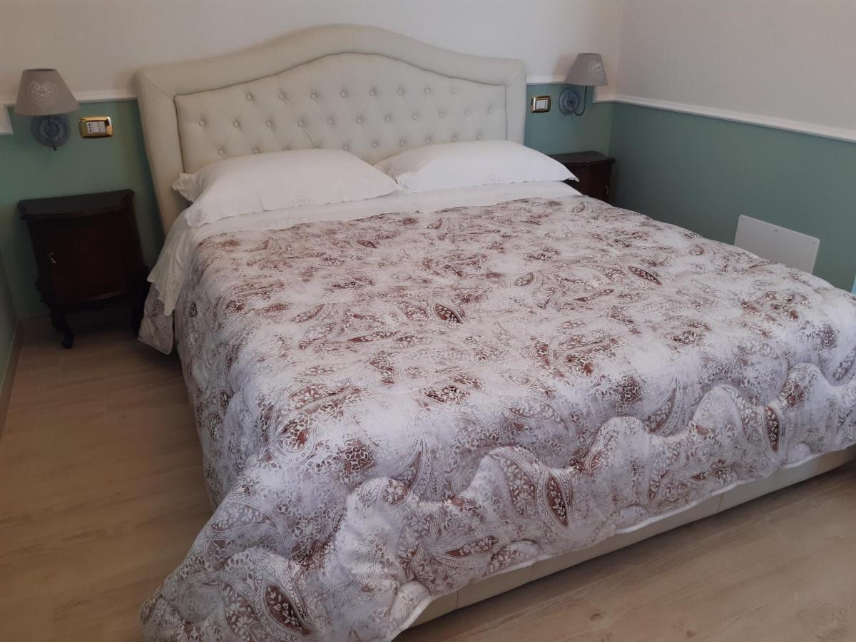 سان جيوفانّي تْيَتينو B&B Domus Aurea 20 المظهر الخارجي الصورة