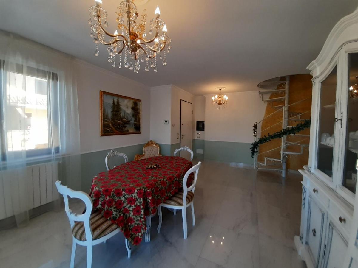 سان جيوفانّي تْيَتينو B&B Domus Aurea 20 المظهر الخارجي الصورة
